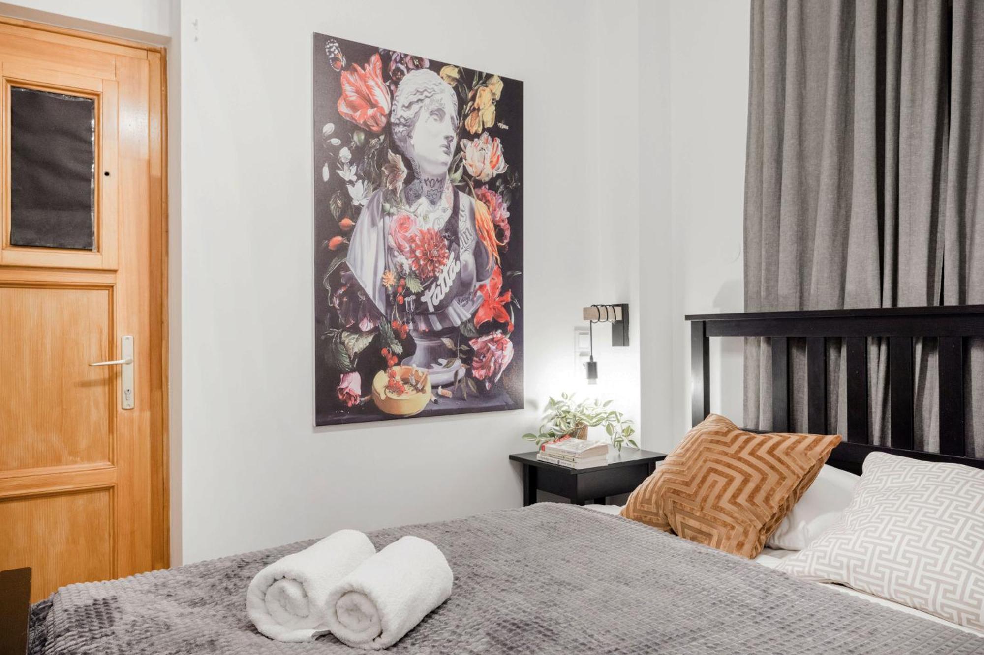 Wellness Wonderland: Garden, Sauna, Jacuzzi In Cbd Budapest Eksteriør bilde
