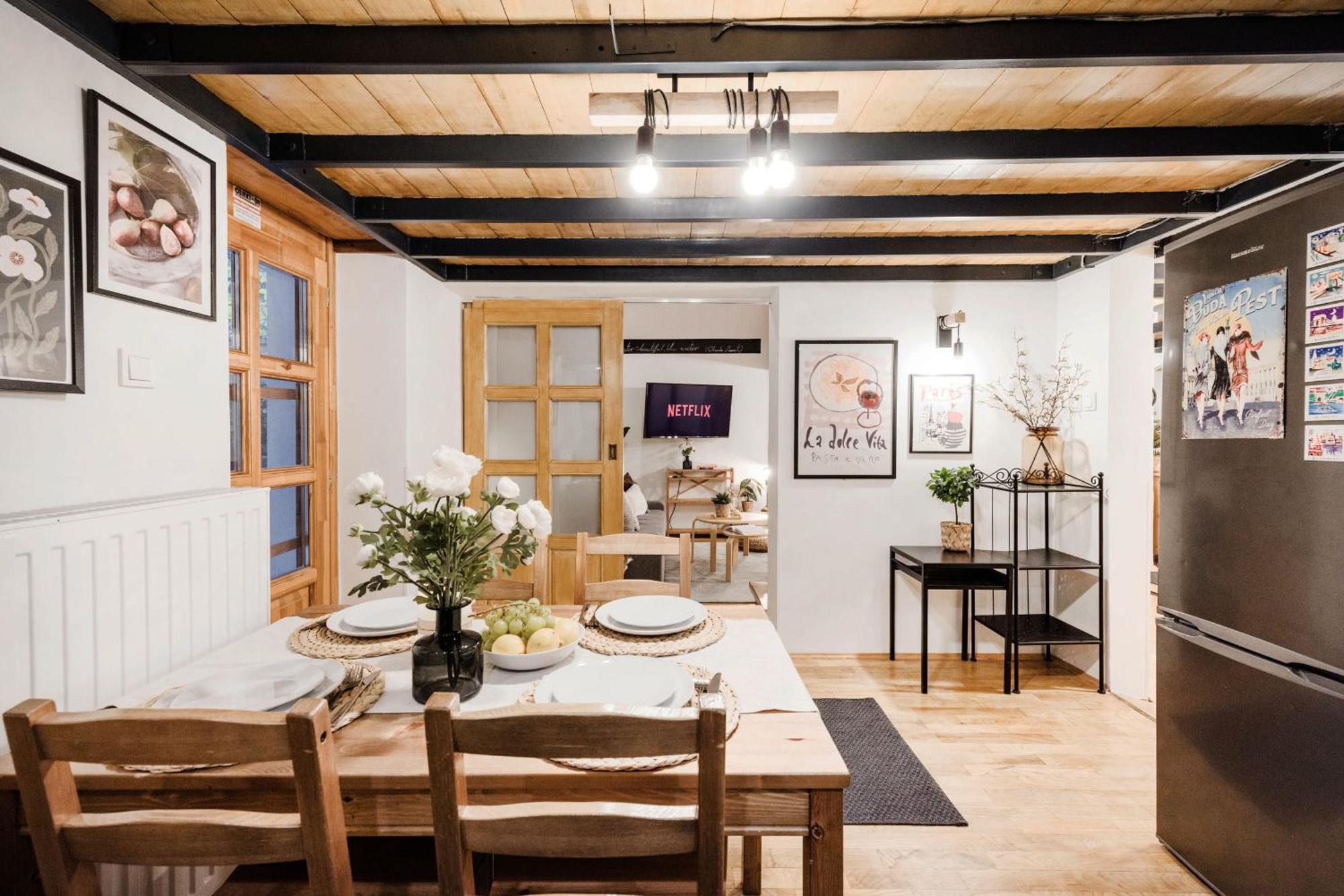 Wellness Wonderland: Garden, Sauna, Jacuzzi In Cbd Budapest Eksteriør bilde