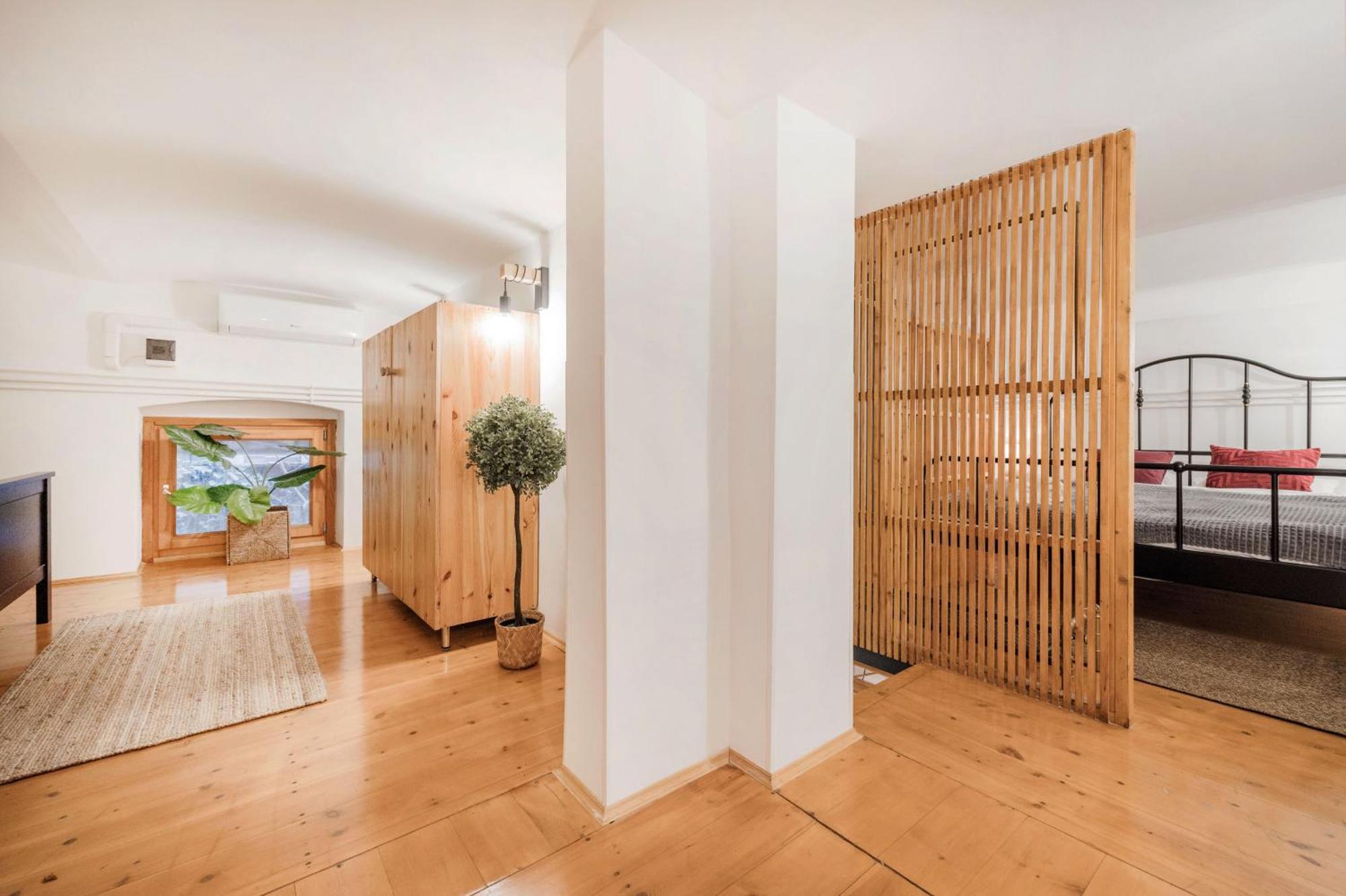 Wellness Wonderland: Garden, Sauna, Jacuzzi In Cbd Budapest Eksteriør bilde