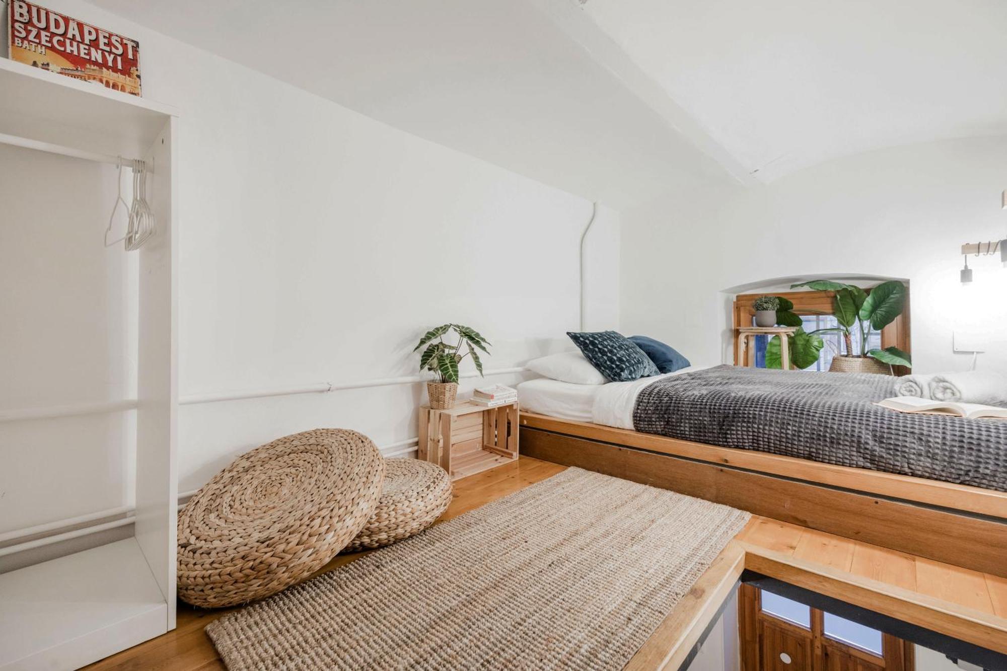 Wellness Wonderland: Garden, Sauna, Jacuzzi In Cbd Budapest Eksteriør bilde