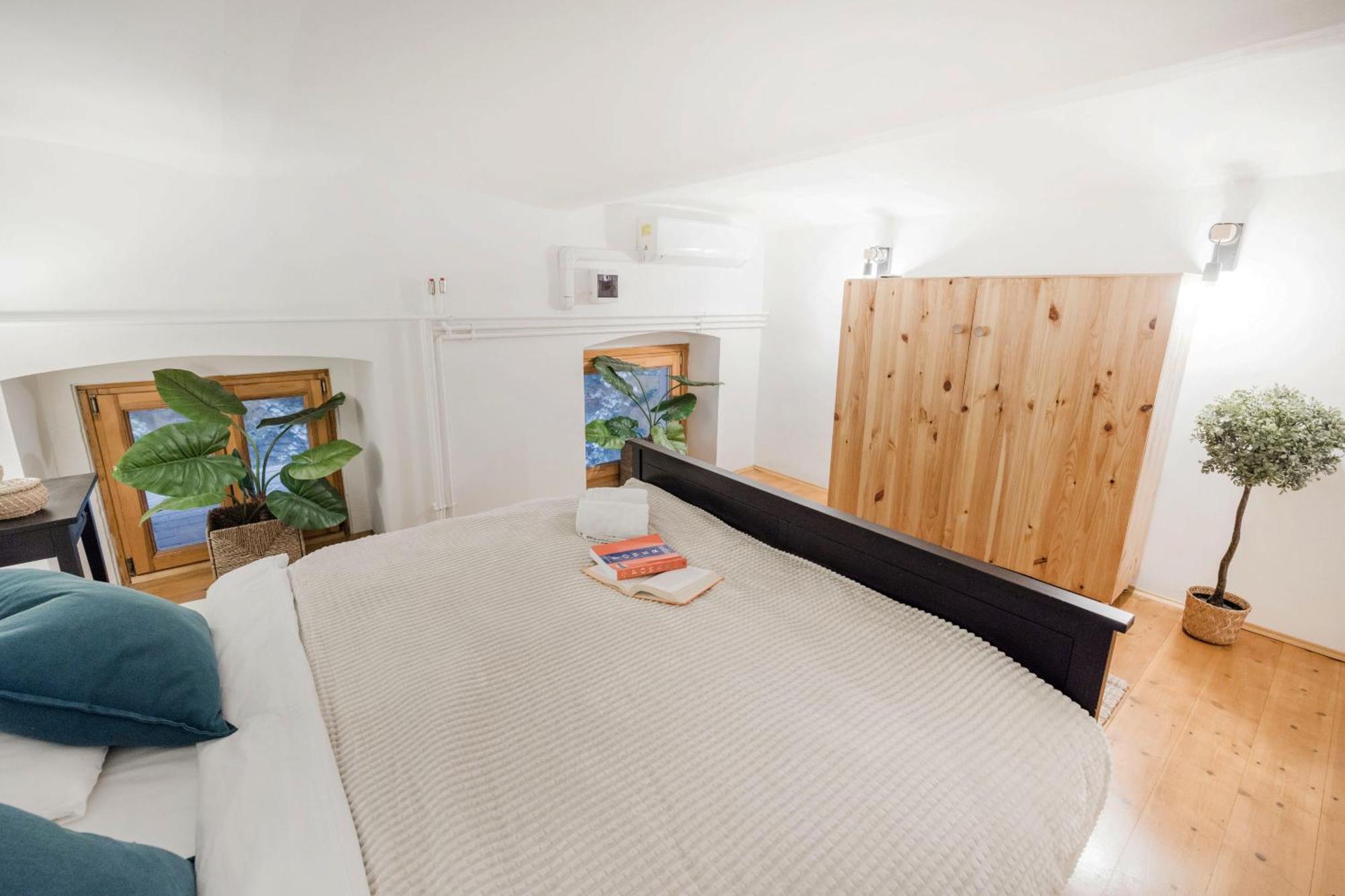 Wellness Wonderland: Garden, Sauna, Jacuzzi In Cbd Budapest Eksteriør bilde